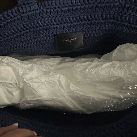 New never used Saint Laurent Raffia tote with tags - Picture 3 of 3